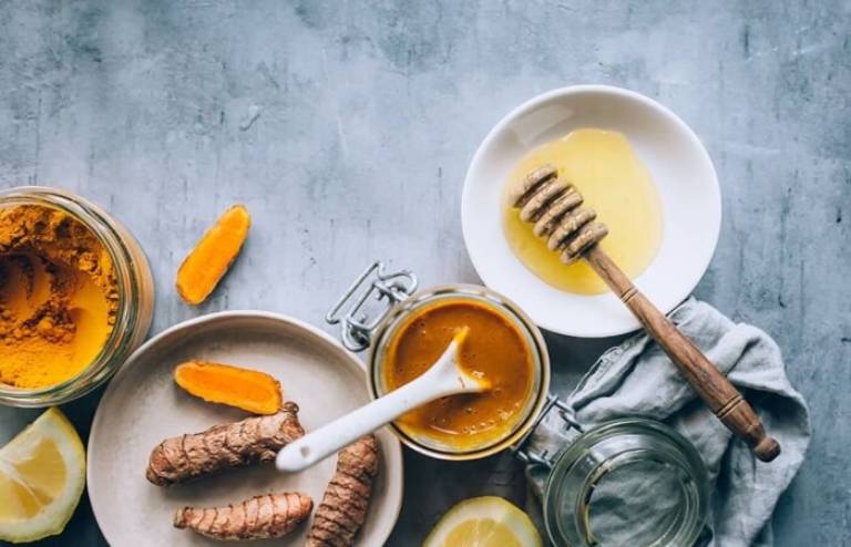 dùng nghệ chữa bệnh trầm cảm
