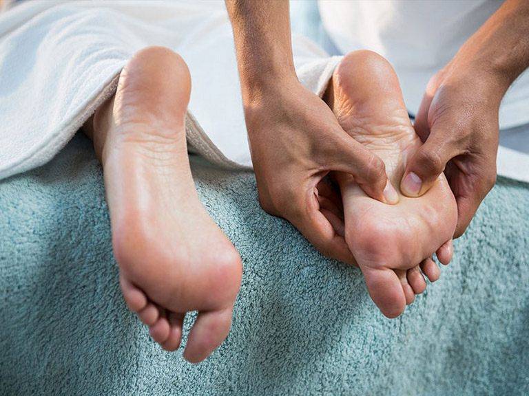 xoa bóp bấm huyệt chữa trầm cảm
