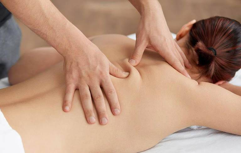 xoa bóp bấm huyệt chữa trầm cảm