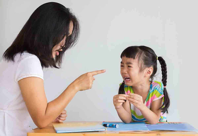 Chấn thương tâm lý tuổi thơ Chấn thương tâm lý tuổi thơ