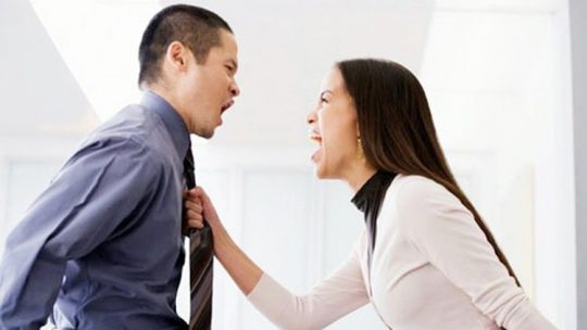 vợ chồng cãi nhau