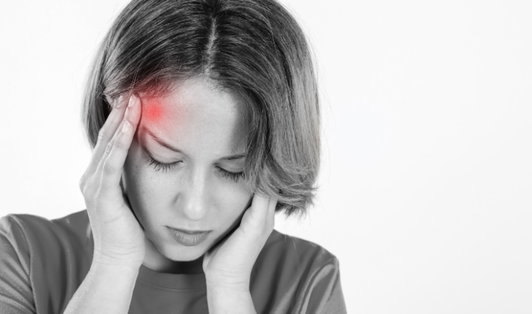 đau đầu do stress và đau nửa đầu