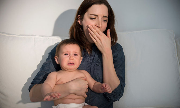 phụ nữ sau khi sinh bị stress phụ nữ sau khi sinh bị stress