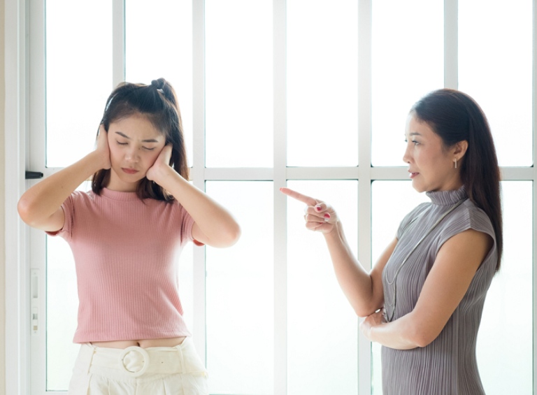 đặc điểm của cha mẹ độc hại