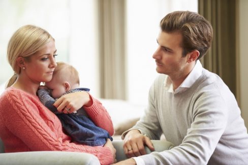 chồng cần làm gì khi vợ bị trầm cảm sau sinh