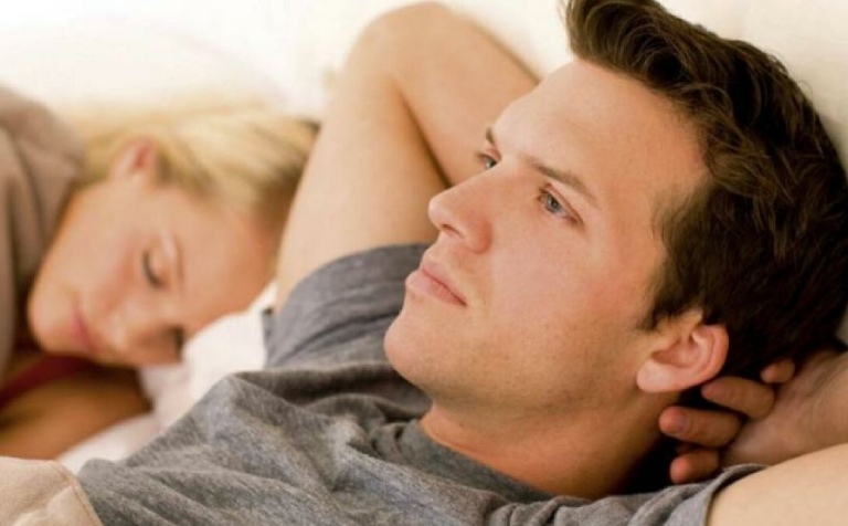 đàn ông ngoại tình tư tưởng có tâm trạng thất thường