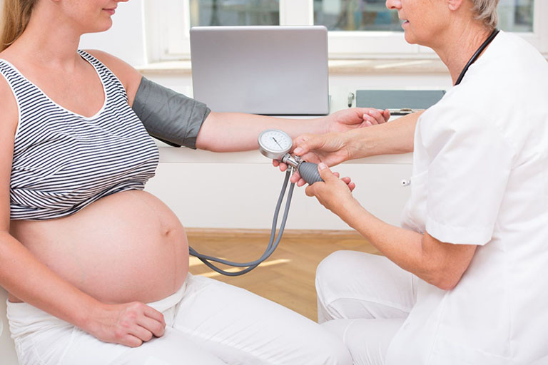 Mẹ bầu khóc nhiều trong 3 tháng cuối Mẹ bầu khóc nhiều trong 3 tháng cuối