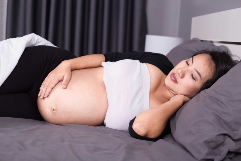 ngủ đủ giấc giúp mẹ bầu thoải mái tinh thần