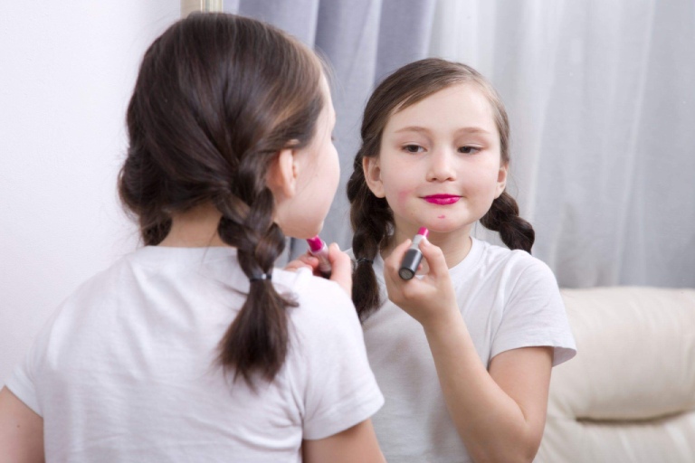 Tâm Lý Con Gái Ở Tuổi Dậy Thì
