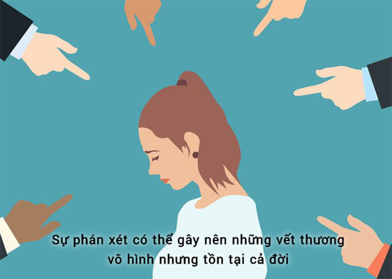 nỗi sợ bị người khác phán xét