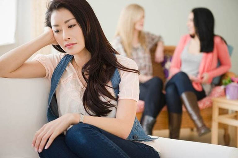 sợ tiếp xúc với người lạ