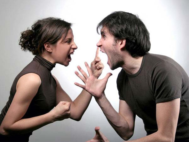 Vợ Chồng Quyết Định Ly Hôn