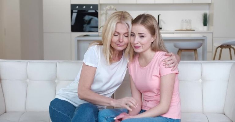 những câu không nên nói với người trầm cảm