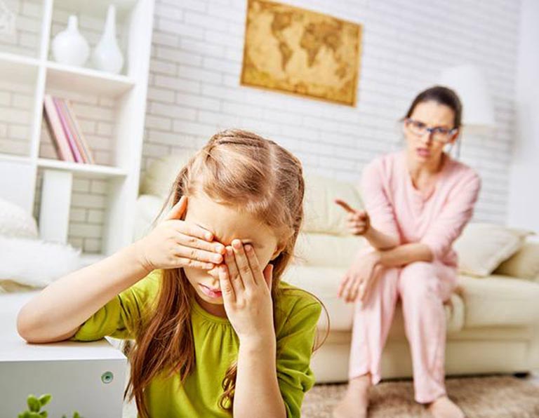 câu nói gây tổn thương tâm lý trẻ