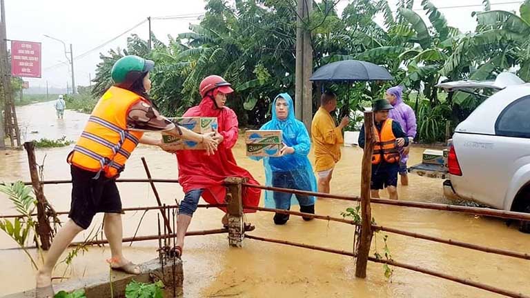 đối phó với lối sống vô cảm trong xã hội