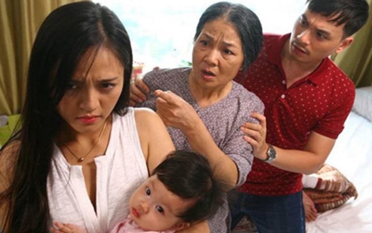 Mẹ chồng khó tính