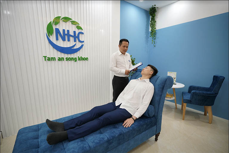 sợ bị cười nhạo