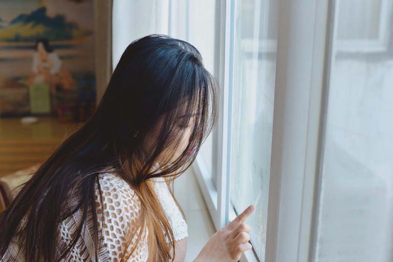 tâm lý con gái sau khi chia tay tâm trạng rối bời sau chia tay