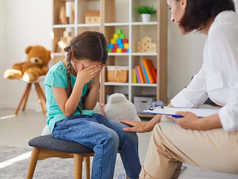 trẻ tự kỷ hay la hét trẻ tự kỷ hay la hét