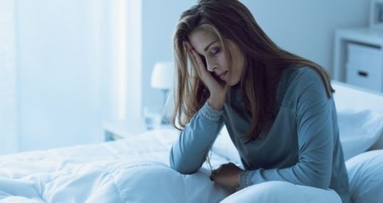 Sức khỏe tinh thần ảnh hưởng đến chất lượng giấc ngủ.