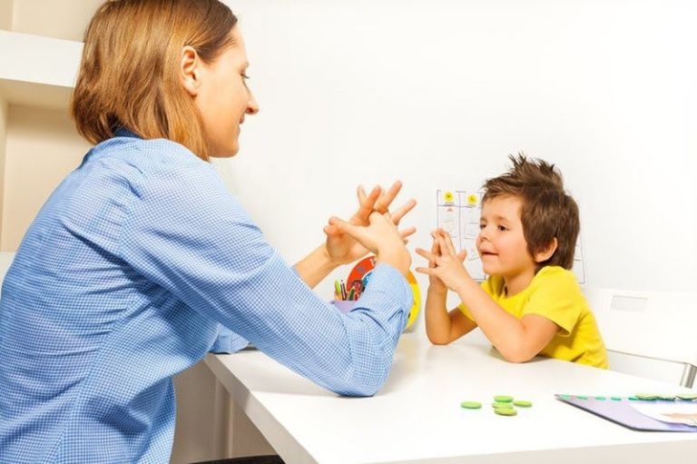 trẻ tự kỷ bẩm sinh cách dạy trẻ tự kỷ bẩm sinh cách dạy