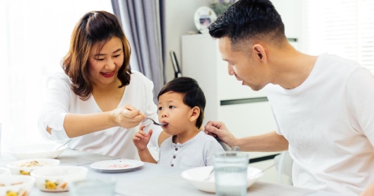 cha mẹ nuông chiều con cái