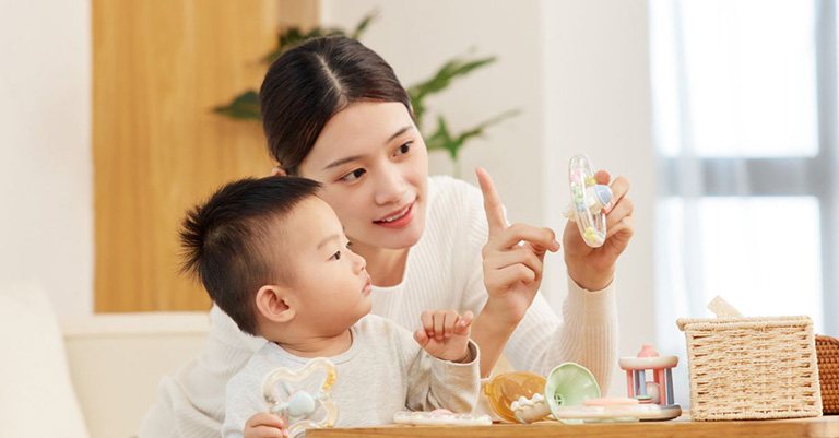 Cách dạy trẻ 2 tuổi chậm nói