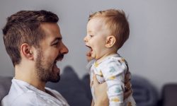 dấu hiệu bé sắp biết nói