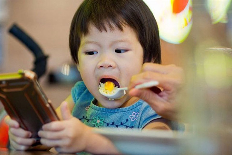 Trẻ 3 tuổi chậm phát triển ngôn ngữ