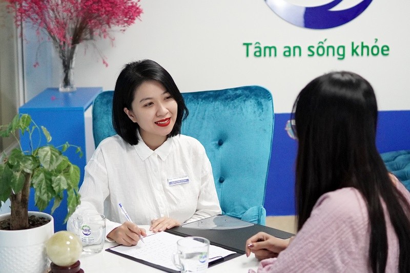 Chuyên gia tâm lý trị liệu Lê Thị Thanh Phương là Master Coach hiện tại đang công tác tại Trung tâm Tâm lý trị liệu NHC Việt Nam cơ sở Yên Hòa (Hà Nội)