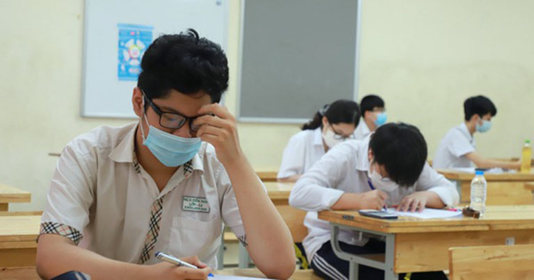 Áp lực thi cử ở học sinh lớp 9