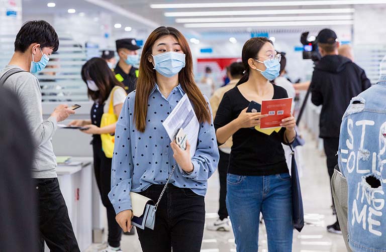 Thế mạnh và hạn chế của du học sinh