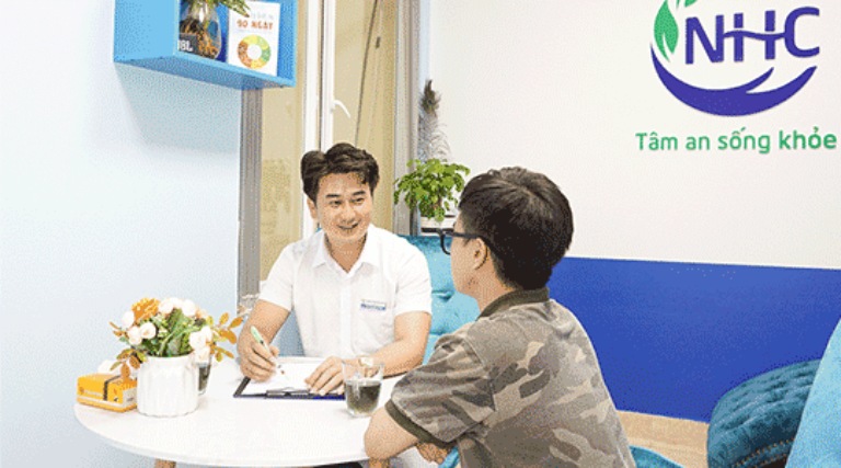 cai nghiện điện thoại cho trẻ
