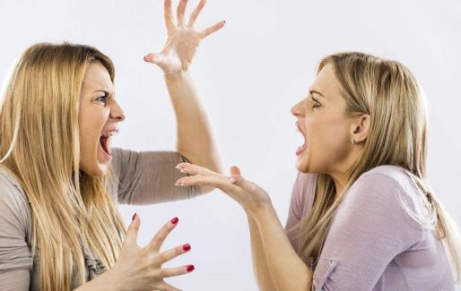 Nóng giận vô cớ là gì?