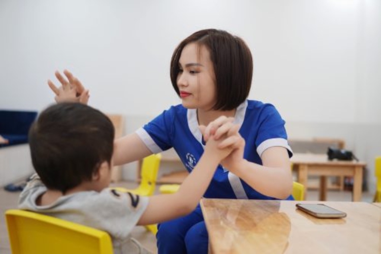 khám tăng động giảm chú ý ở trẻ