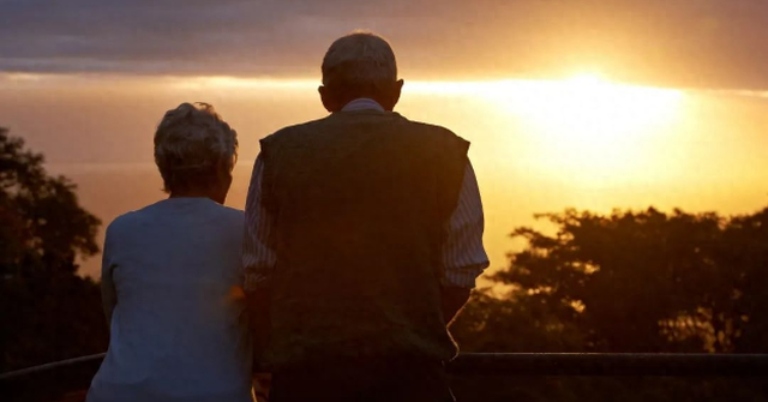 Hội chứng hoàng hôn (Sundowning)