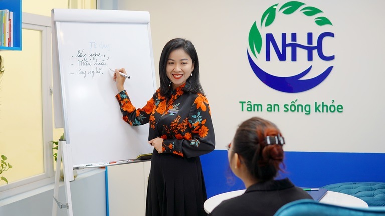 Chuyên gia tâm lý NHC hướng dẫn Cách kiểm soát cơn giận với con cái hiệu quả