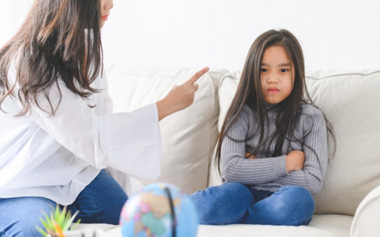 Bất đồng quan điểm giữa cha mẹ và con cái là gì