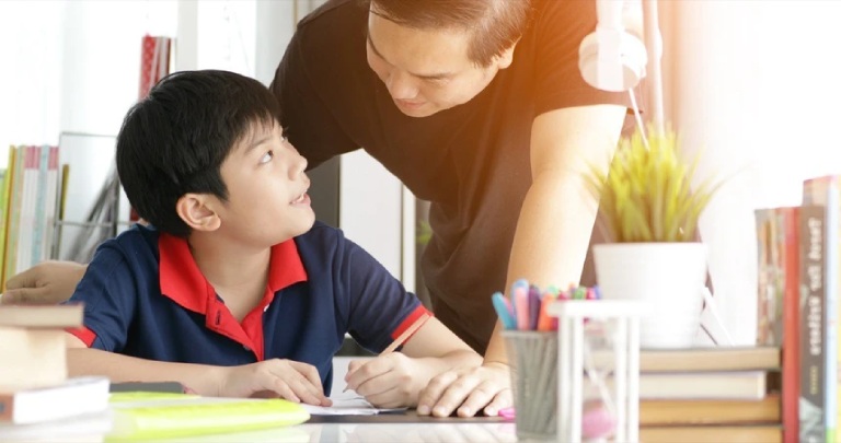giải quyết nguyên nhân bất đồng quan điểm giữa cha mẹ và con cái