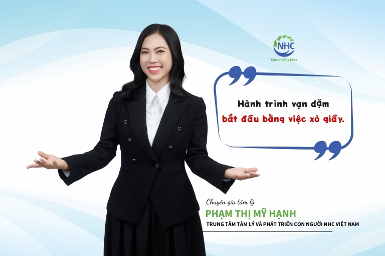 Chuyên gia tâm lý Phạm Thị Mỹ Hạnh tại Trung tâm Tâm lý và Phát triển Con người NHC Việt Nam