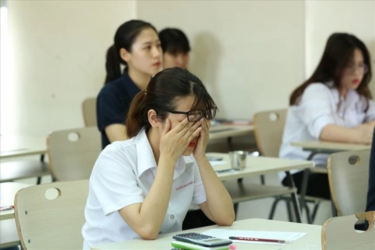 Áp lực thi cử