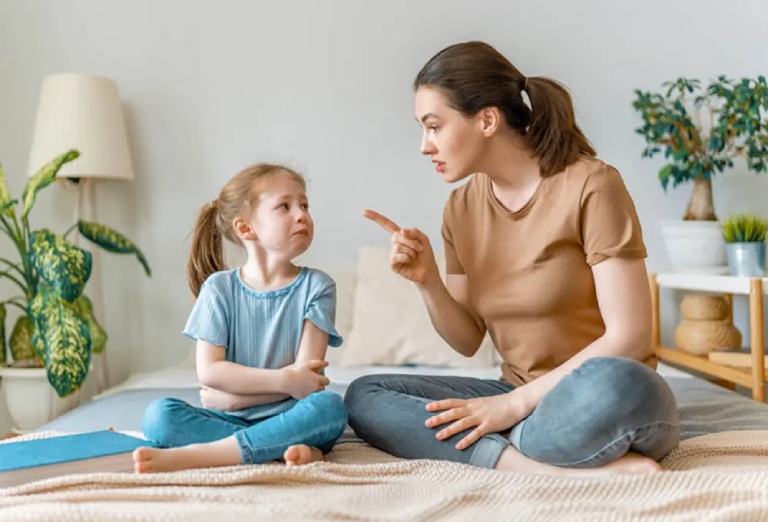 Tác hại của việc la mắng con cái