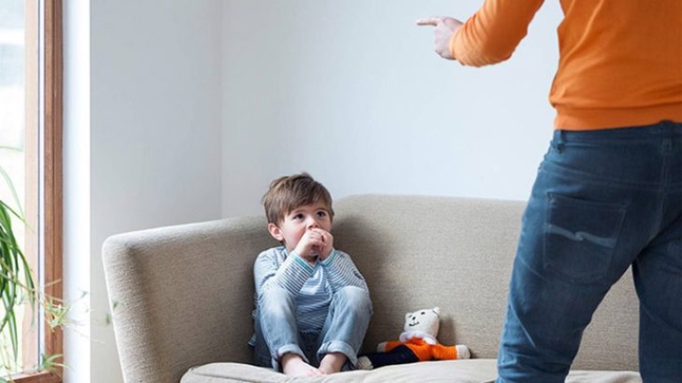 Tác hại của việc la mắng con cái cha mẹ không nên xem nhẹ